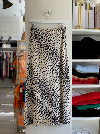 Bias Skirt - Buttercream Tuxedo Spots Leopard