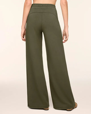 Airessential Wide Leg Pant