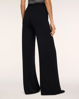 Airessential Wide Leg Pant