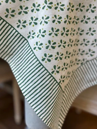Petals Tablecloth in Green 60 x 60
