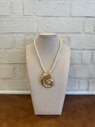 Kiki Shell Necklace - Gold