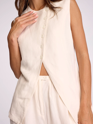 Isolde Vest