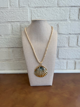 The Lola Heart Necklace